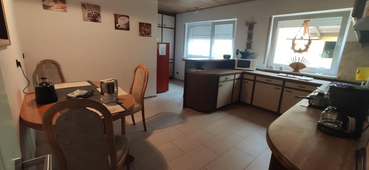 Monteur Unterkunft Gaestewohnung Ferienwohnung - Haus Huth Freigericht エクステリア 写真